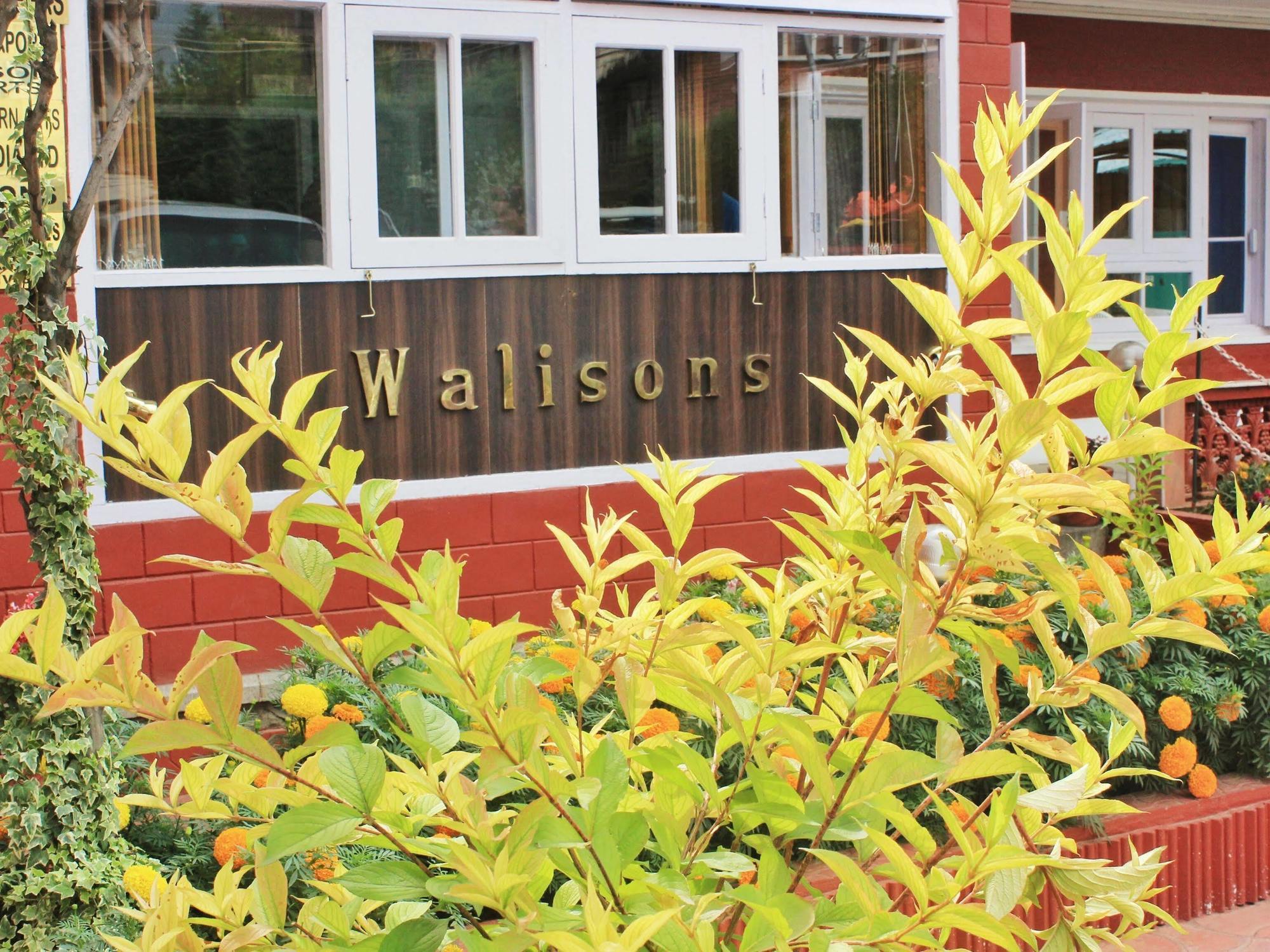 Walisons Hotel Srīnagar Eksteriør billede